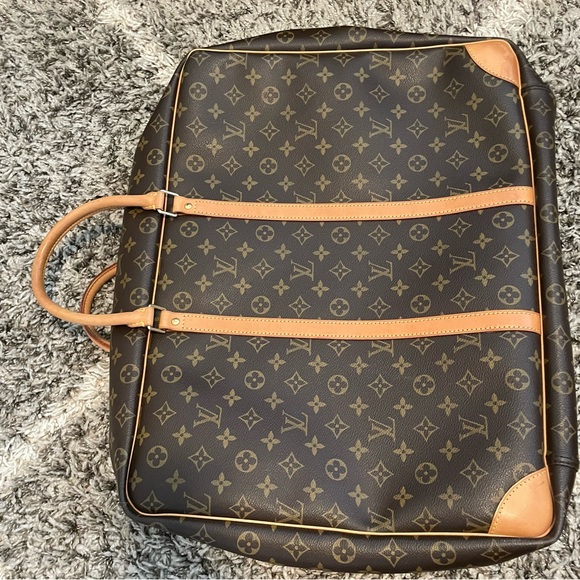Louis Vuitton Monogram Travel bag - Picture 1 of 16